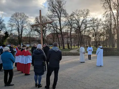 2026.03.27 – Droga krzyżowa ulicami Żar – zdjęcie 47