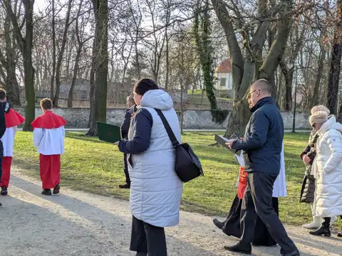 2026.03.27 – Droga krzyżowa ulicami Żar – zdjęcie 44