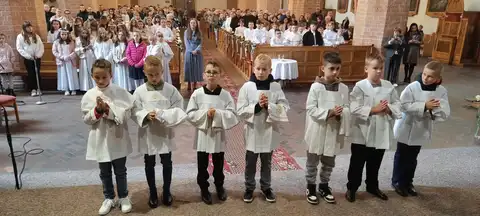 2025.05.18 – Przyjęcie nowych ministrantów – zdjęcie 14
