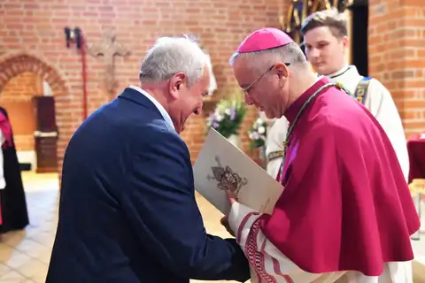 2025.09.09 – Odznaczenia od ks. biskupa w rocznicę poświęcenia katedry – zdjęcie 29
