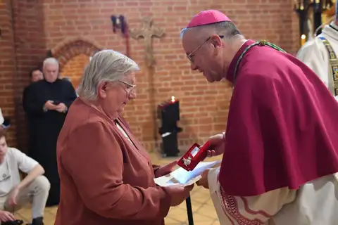 2025.09.09 – Odznaczenia od ks. biskupa w rocznicę poświęcenia katedry – zdjęcie 30