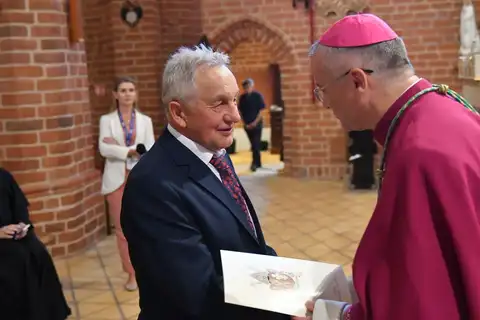 2025.09.09 – Odznaczenia od ks. biskupa w rocznicę poświęcenia katedry – zdjęcie 21