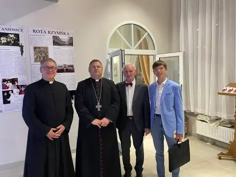 2025.09.09 – Odznaczenia od ks. biskupa w rocznicę poświęcenia katedry – zdjęcie 12