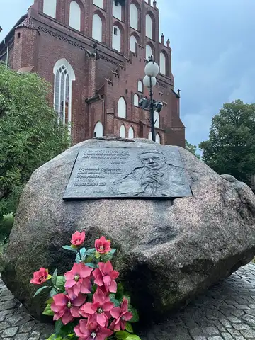 2025.09.11 – 24. rocznica poświęcenia tablicy bł. kard. Stefana Wyszyńskiego – zdjęcie 9
