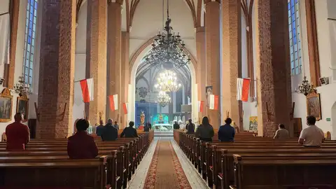 2025.09.11 – 24. rocznica poświęcenia tablicy bł. kard. Stefana Wyszyńskiego – zdjęcie 40