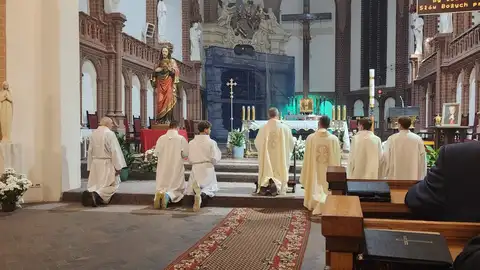 2025.09.11 – 24. rocznica poświęcenia tablicy bł. kard. Stefana Wyszyńskiego – zdjęcie 4