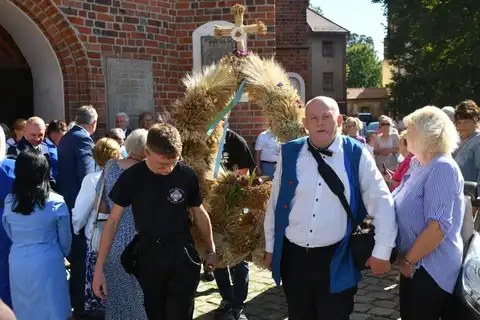 2025.09.21 – Dożynki parafialne „Miasto dziękuje Wsi” – zdjęcie 126