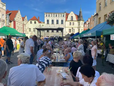 2025.09.21 – Dożynki parafialne „Miasto dziękuje Wsi” – zdjęcie 68
