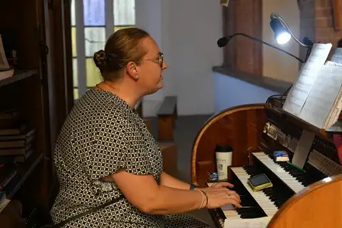 2025.09.21 – Dożynki parafialne „Miasto dziękuje Wsi” – zdjęcie 106