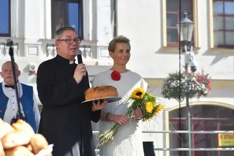 2025.09.21 – Dożynki parafialne „Miasto dziękuje Wsi” – zdjęcie 119