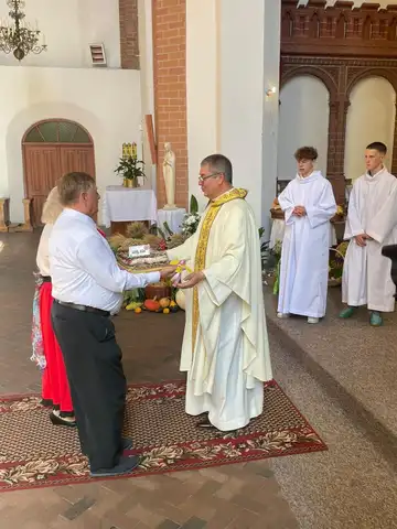2025.09.21 – Dożynki parafialne „Miasto dziękuje Wsi” – zdjęcie 18