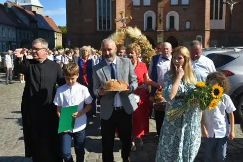 2025.09.21 – Dożynki parafialne „Miasto dziękuje Wsi” – zdjęcie 103