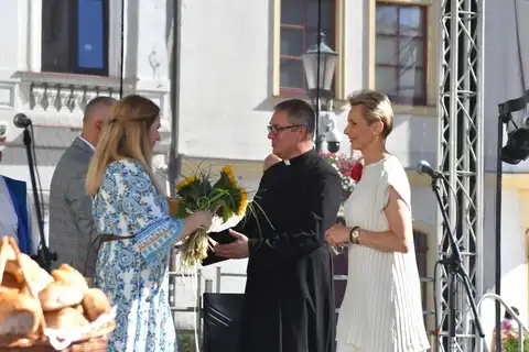 2025.09.21 – Dożynki parafialne „Miasto dziękuje Wsi” – zdjęcie 121