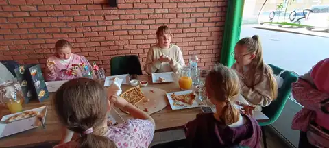 2025.09.27 – Wycieczka scholi i ministrantów do Żagania – zdjęcie 16