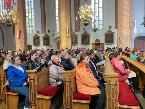 2025.10.04 – Wizytacja kanoniczna – ks. bp Paweł Socha – zdjęcie 41