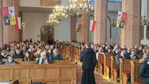 2025.10.18 – Rejonowe spotkanie kandydatów do bierzmowania – zdjęcie 2