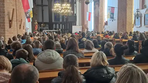 2025.10.18 – Rejonowe spotkanie kandydatów do bierzmowania – zdjęcie 5