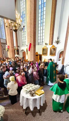 2025.11.09 – Rocznica poświęcenia Bazyliki Laterańskiej – makiety dzieci – zdjęcie 13