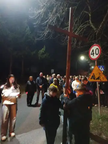 2026.03.20 – Droga krzyżowa ulicami Grabika – zdjęcie 12