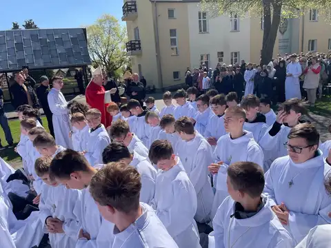 2026.04.25 – Pielgrzymka Liturgicznej Służby Ołtarza – nowi ministranci – zdjęcie 3