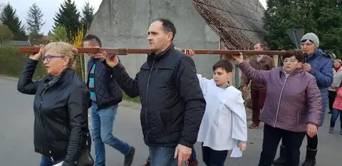 2019.04.05 – Droga Krzyżowa ulicami Grabika – zdjęcie 3