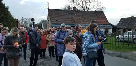 2019.04.05 – Droga Krzyżowa ulicami Grabika – zdjęcie 8