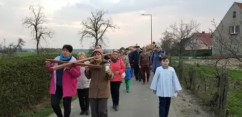 2019.04.05 – Droga Krzyżowa ulicami Grabika – zdjęcie 1