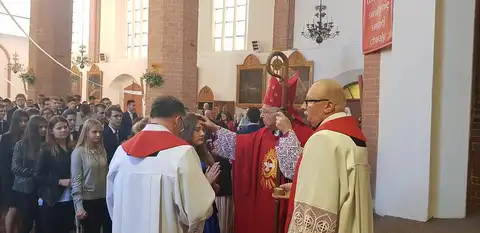 2019.05.24 – Sakrament Bierzmowania – ks. bp Paweł Socha – zdjęcie 22