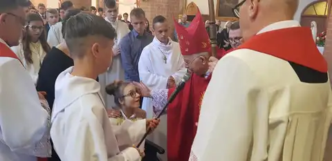 2019.05.24 – Sakrament Bierzmowania – ks. bp Paweł Socha – zdjęcie 6
