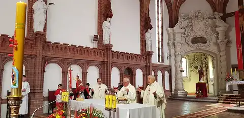 2019.05.27 – Jubileusz 30-lecia kapłaństwa ks. proboszcza Krzysztofa Kwaśnika – zdjęcie 1
