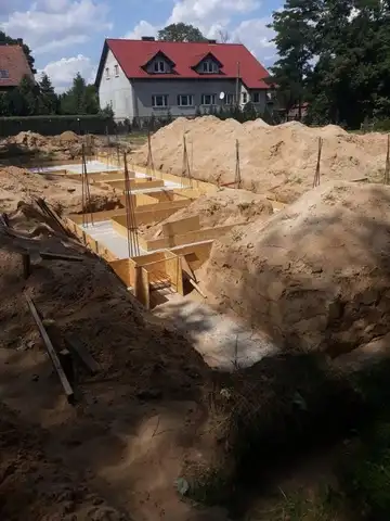 2019.06.10 – Budowa kościoła pw. św. Jana Pawła II w Grabiku (2019–2022) – zdjęcie 17