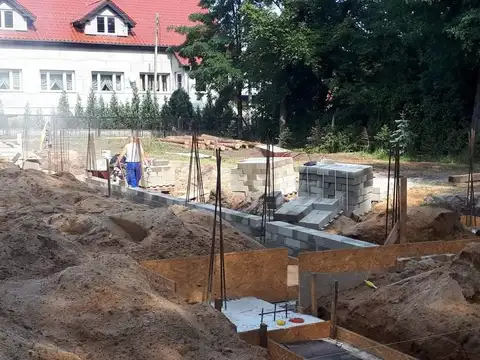 2019.06.10 – Budowa kościoła pw. św. Jana Pawła II w Grabiku (2019–2022) – zdjęcie 34