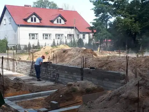 2019.06.10 – Budowa kościoła pw. św. Jana Pawła II w Grabiku (2019–2022) – zdjęcie 33