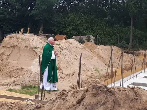 2019.06.10 – Budowa kościoła pw. św. Jana Pawła II w Grabiku (2019–2022) – zdjęcie 22