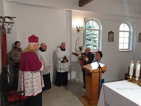 2019.10.16 – Poświęcenie odnowionego kościoła Matki Bożej Częstochowskiej w Olszyńcu – zdjęcie 5