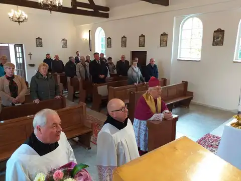 2019.10.16 – Poświęcenie odnowionego kościoła Matki Bożej Częstochowskiej w Olszyńcu – zdjęcie 3