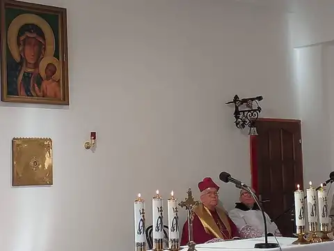 2019.10.16 – Poświęcenie odnowionego kościoła Matki Bożej Częstochowskiej w Olszyńcu – zdjęcie 11