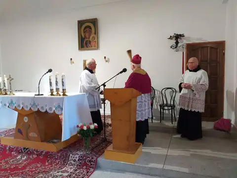 2019.10.16 – Poświęcenie odnowionego kościoła Matki Bożej Częstochowskiej w Olszyńcu – zdjęcie 13