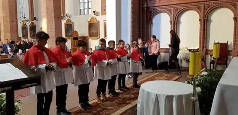 2019.11.24 – Przyjęcie nowych ministrantów – zdjęcie 6