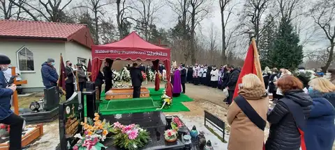 2021.01.08 – Pogrzeb śp. ks. Tomasza Dominika Grochowskiego – zdjęcie 38