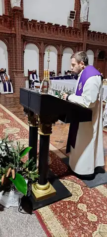 2021.01.08 – Pogrzeb śp. ks. Tomasza Dominika Grochowskiego – zdjęcie 24
