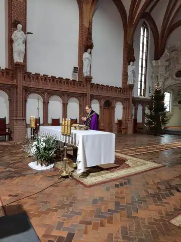 2021.01.08 – Pogrzeb śp. ks. Tomasza Dominika Grochowskiego – zdjęcie 4