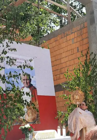 2021.06.03 – Uroczystość Najświętszego Ciała i Krwi Pańskiej – pierwsza Eucharystia w nowym kościele w Grabiku – zdjęcie 24