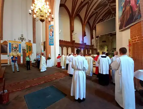 2021.06.11 – Odpust parafialny ku czci Najświętszego Serca Pana Jezusa – zdjęcie 49