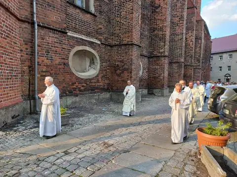 2021.06.11 – Odpust parafialny ku czci Najświętszego Serca Pana Jezusa – zdjęcie 40