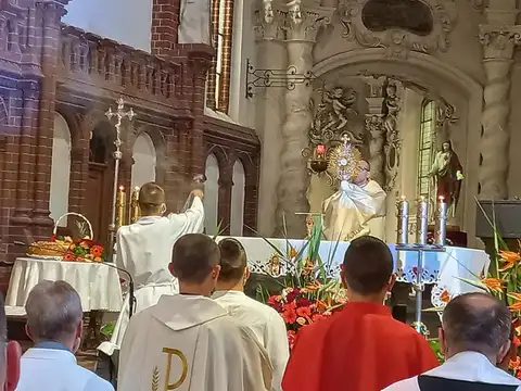 2021.06.11 – Odpust parafialny ku czci Najświętszego Serca Pana Jezusa – zdjęcie 52