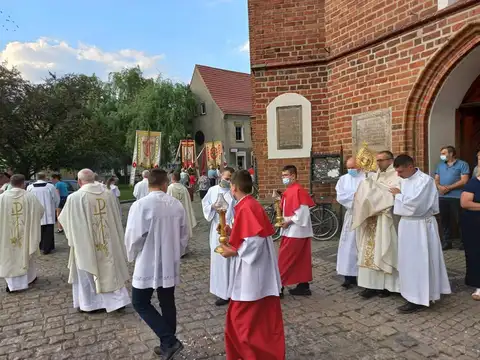 2021.06.11 – Odpust parafialny ku czci Najświętszego Serca Pana Jezusa – zdjęcie 35