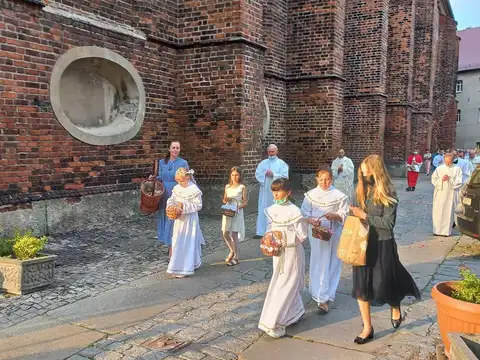 2021.06.11 – Odpust parafialny ku czci Najświętszego Serca Pana Jezusa – zdjęcie 39