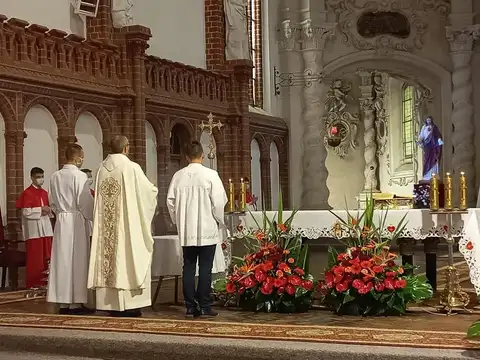 2021.06.11 – Odpust parafialny ku czci Najświętszego Serca Pana Jezusa – zdjęcie 3