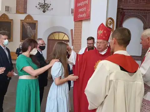 2021.06.15 – Sakrament Bierzmowania i posługa lektoratu – zdjęcie 29